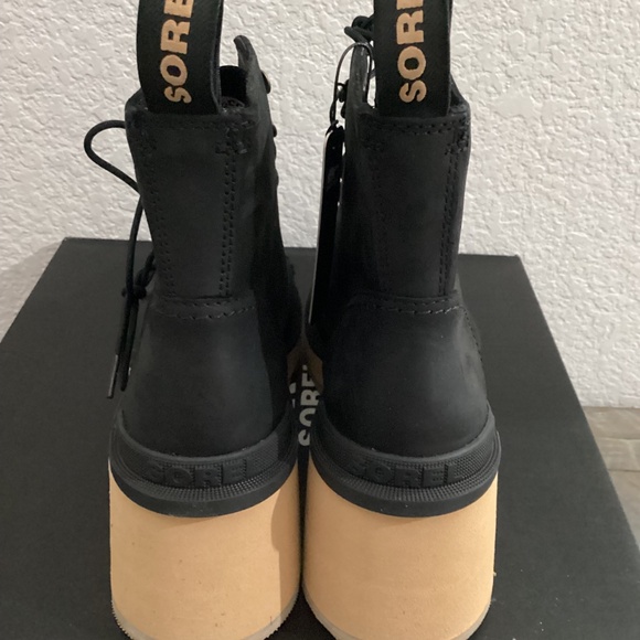 SOREL Hi-Line Waterproof Lace-Up Boot (Women) 9M - Picture 10 of 12